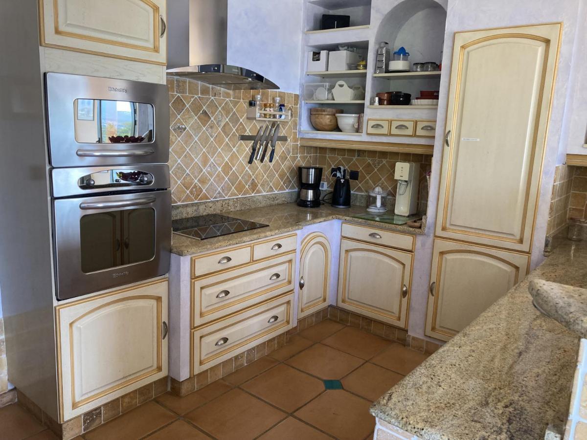 Riad La Londe Bagian luar foto