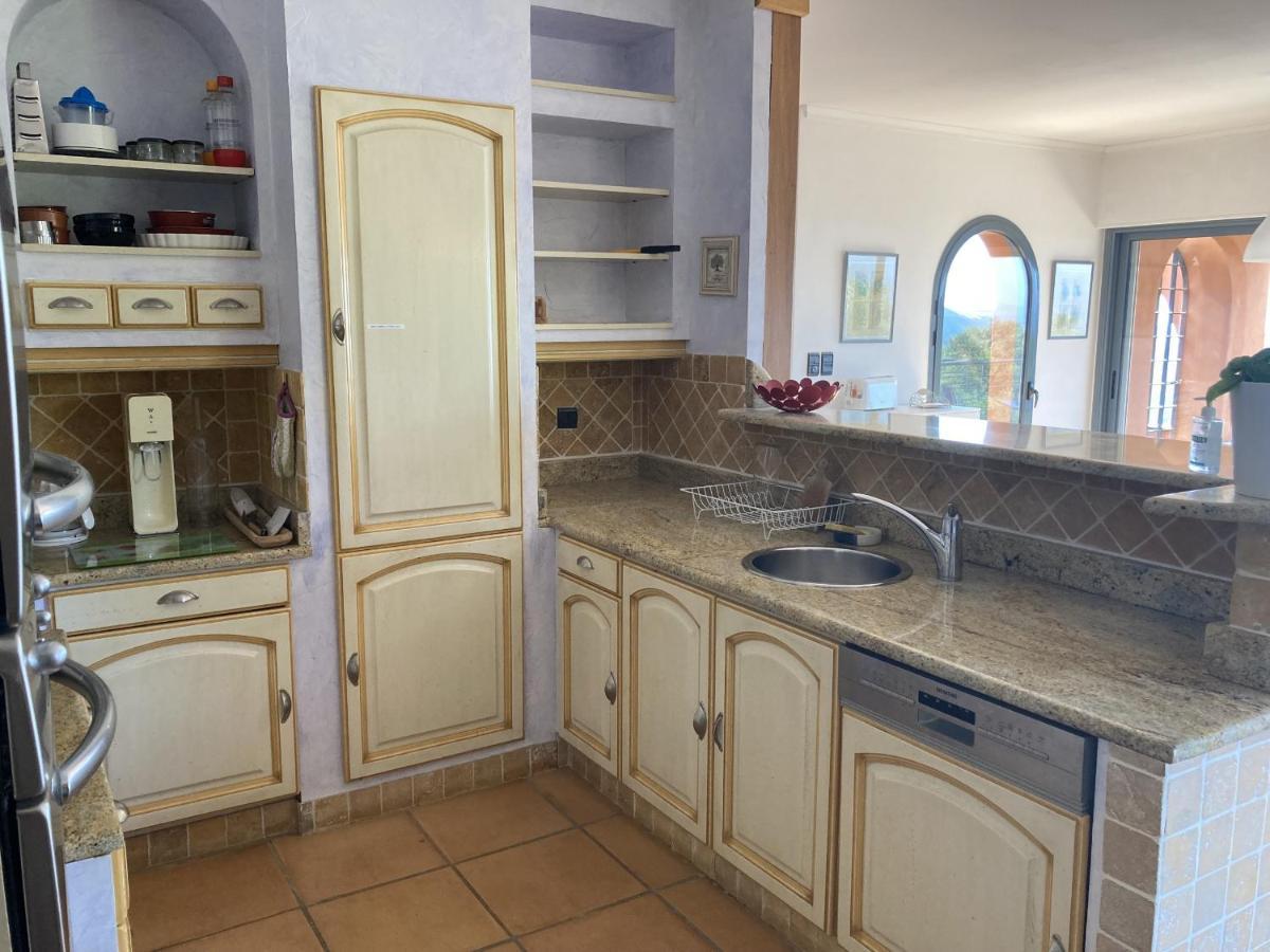 Riad La Londe Bagian luar foto